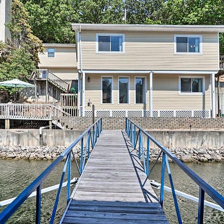On-The-Water Retreat With Dock Pet Friendly! Villa Lake Ozark Ngoại thất bức ảnh