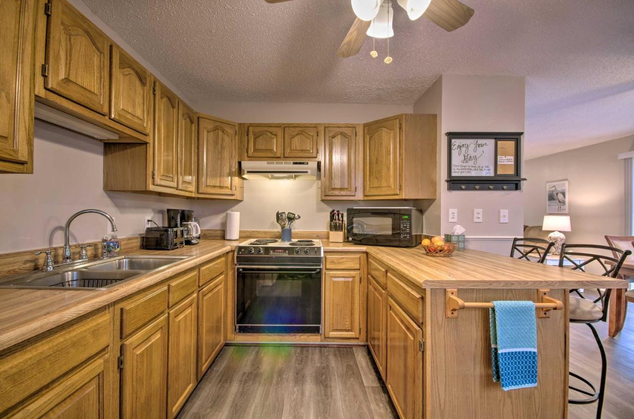On-The-Water Retreat With Dock Pet Friendly! Villa Lake Ozark Ngoại thất bức ảnh
