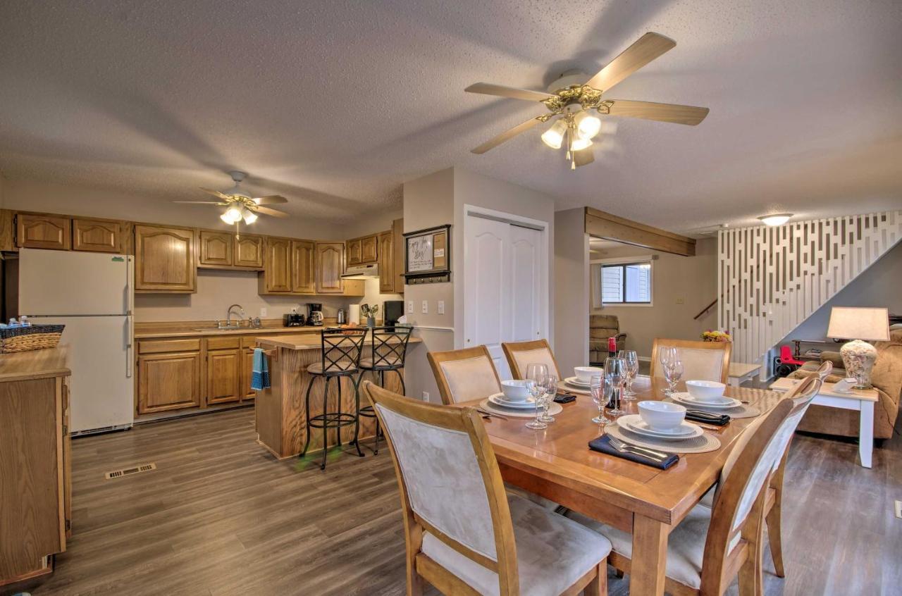 On-The-Water Retreat With Dock Pet Friendly! Villa Lake Ozark Ngoại thất bức ảnh